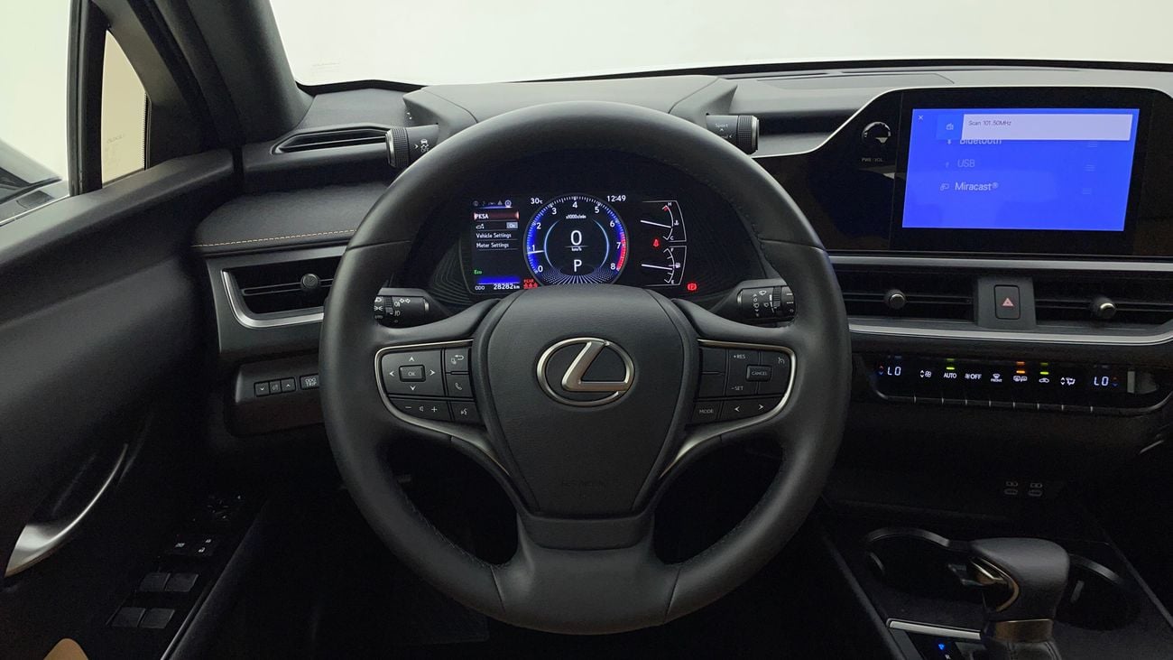 لكزس UX 200 F SPORT 2 | بدون دفعة مقدمة | اختبار القيادة في المنزل