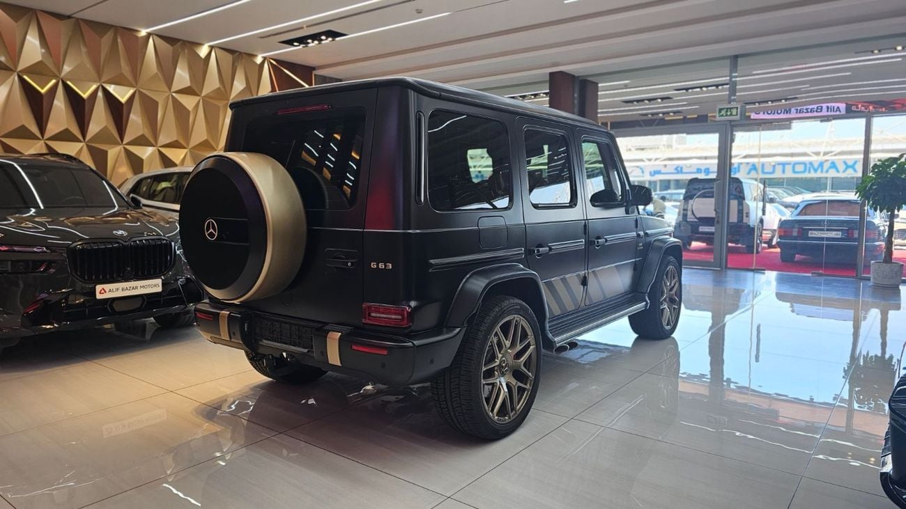 مرسيدس بنز G 63 AMG STD نسخة الجراند اسود مطفي داخلية كاربون فايبر