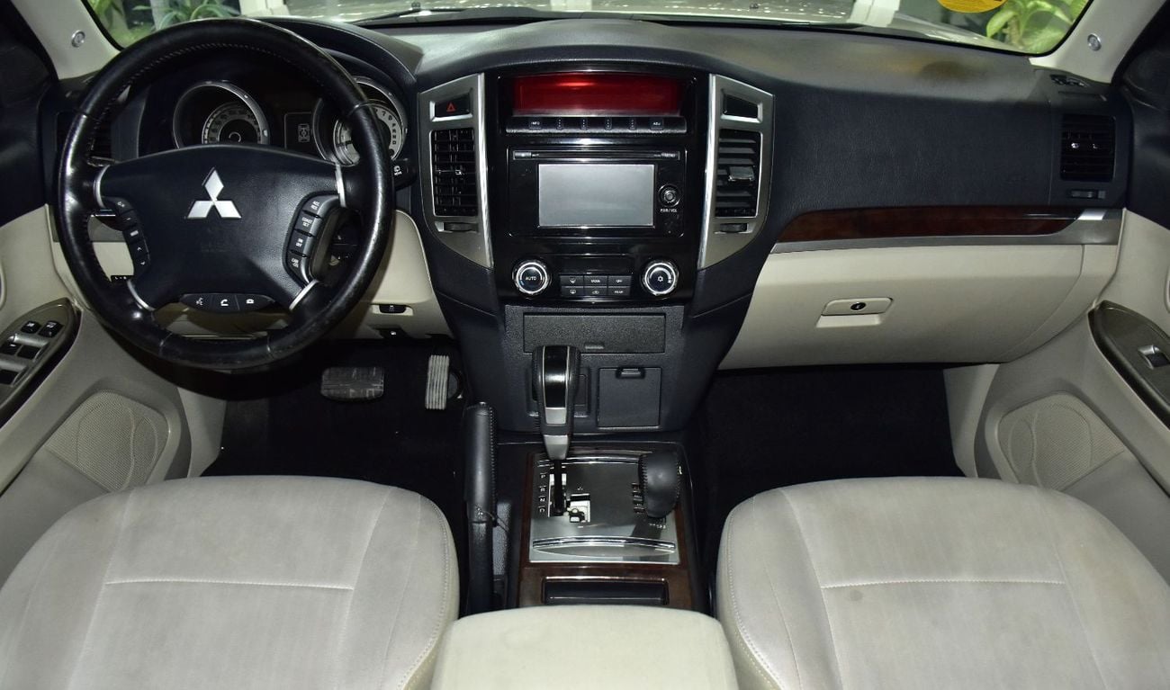 ميتسوبيشي باجيرو EXCELLENT DEAL for our Mitsubishi Pajero GLS ( 2017 Model ) in Golden Color GCC Specs