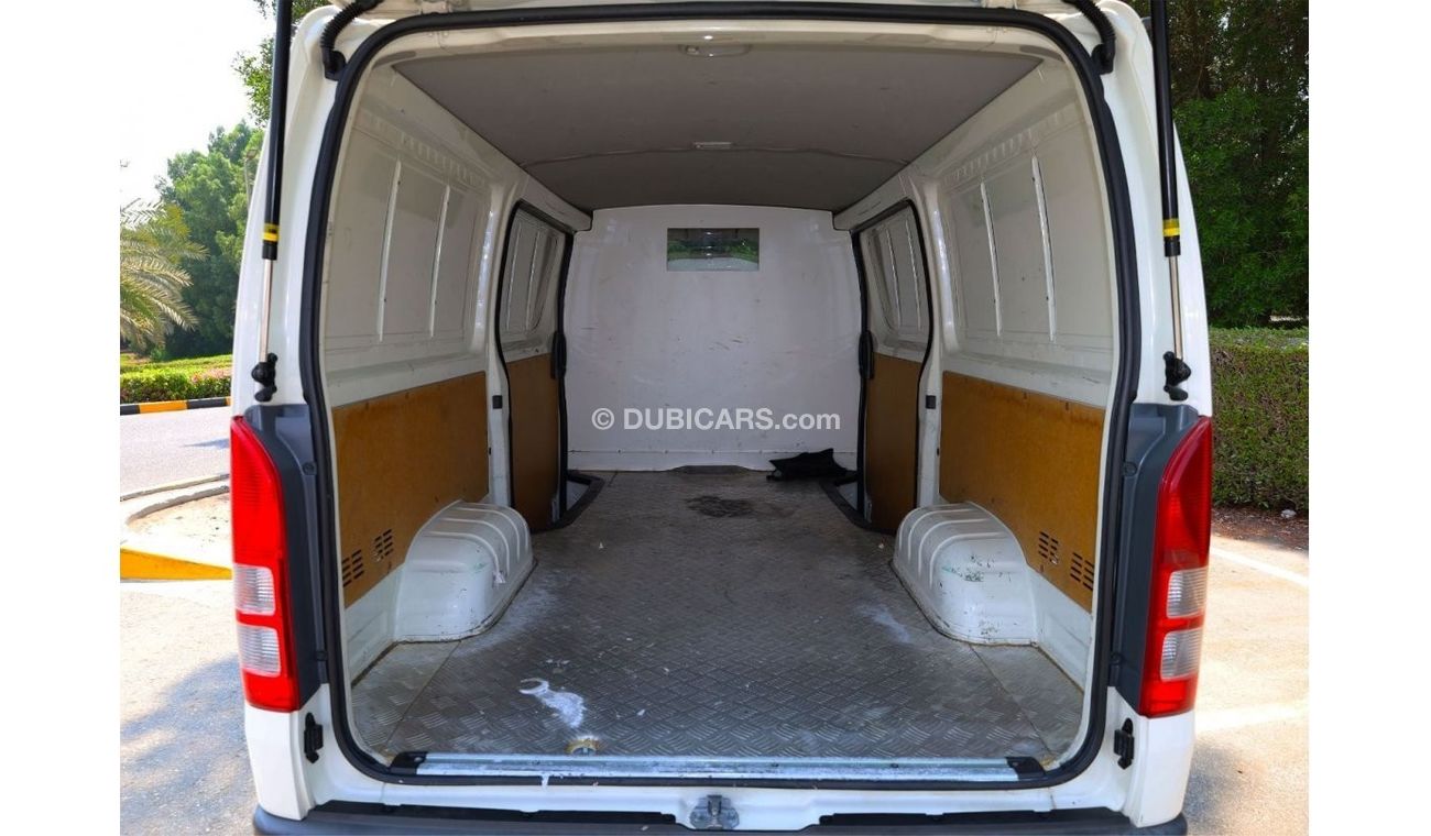 Toyota Hiace GL - Standard Roof Dry Delivery Van - Petrol - Manual Transmission | GCC Specs - Like New Condition