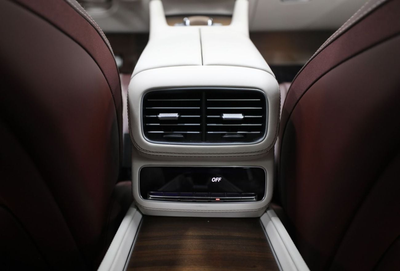 Mercedes Maybach GLS600 Maybach Original Mayback | Clean Title | V8 4.0L 558 Hp | Free Insurance + Registration | Warranty Till 2028