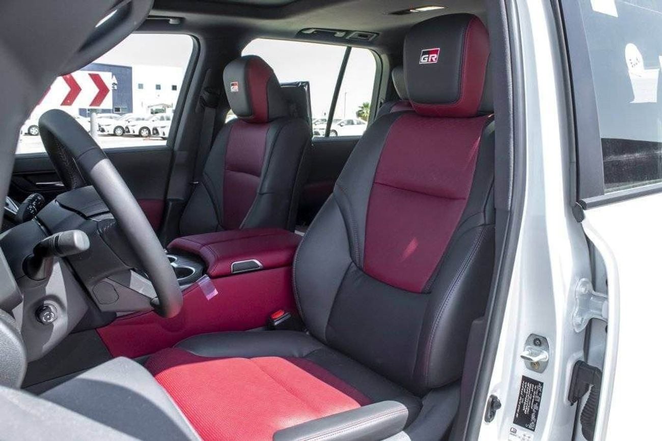 تويوتا لاند كروزر 2026 Toyota Land Cruiser GR-S 3.5L Petrol Twin Turbo AT (White-Red)