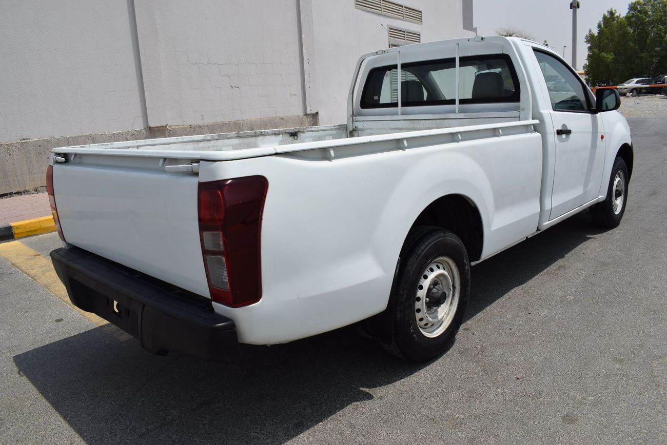 Isuzu D-MAX STD