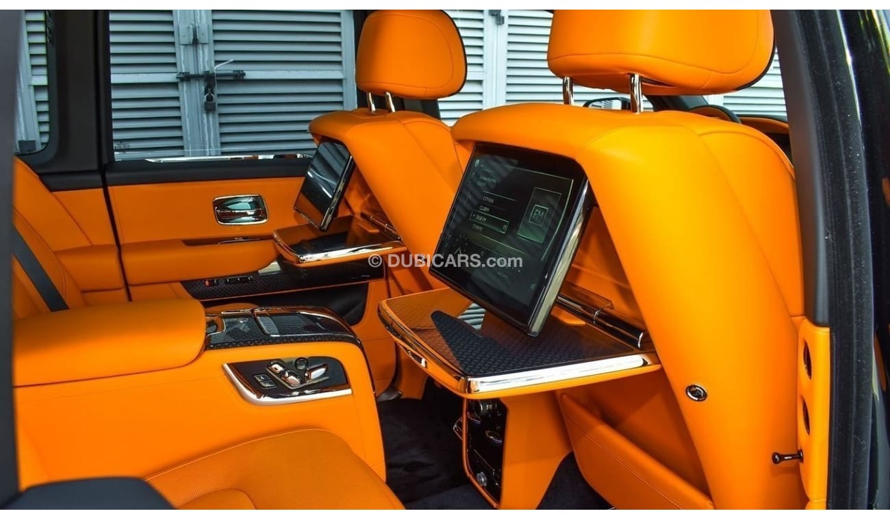 رولز رويس كولينان Rolls-Royce Cullinan Black Badge 2024