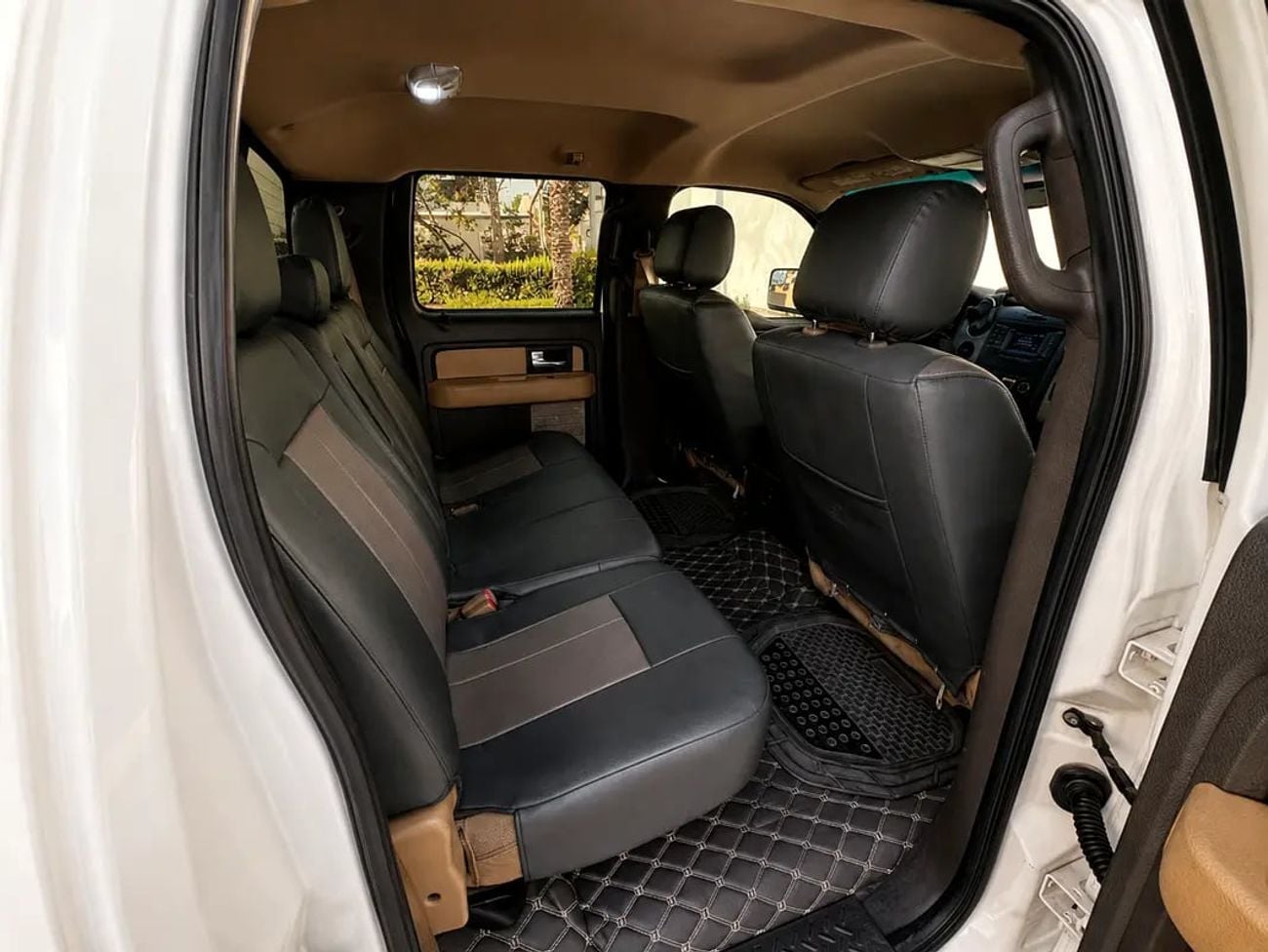 Ford F-150 XLT GCC Specs