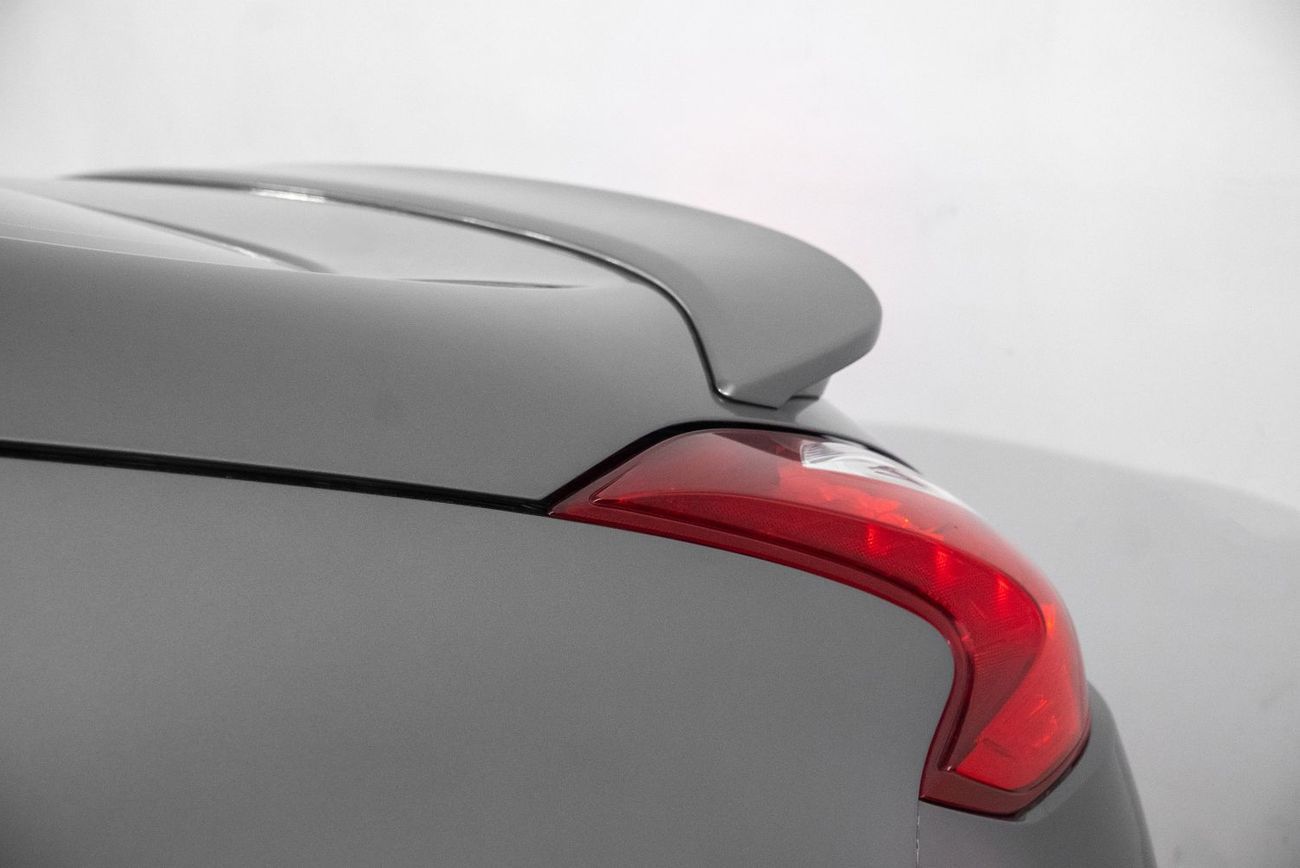 Nissan 370Z Std 3.7L (324 HP) Coupe 3.7L V6 VQ(328 HP) Coupe