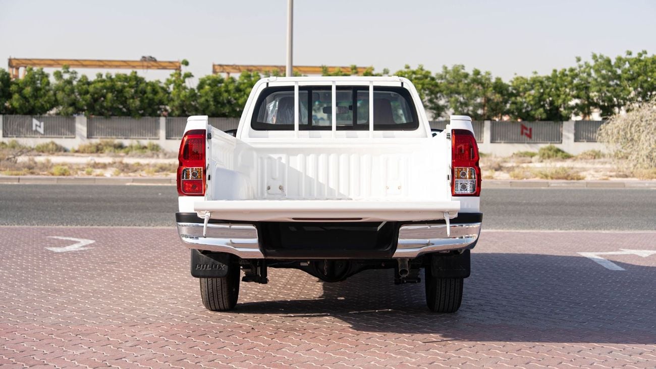 تويوتا هيلوكس 2025 Toyota Hilux Single Cab 2.7 - Super White Inside Red | Export Only