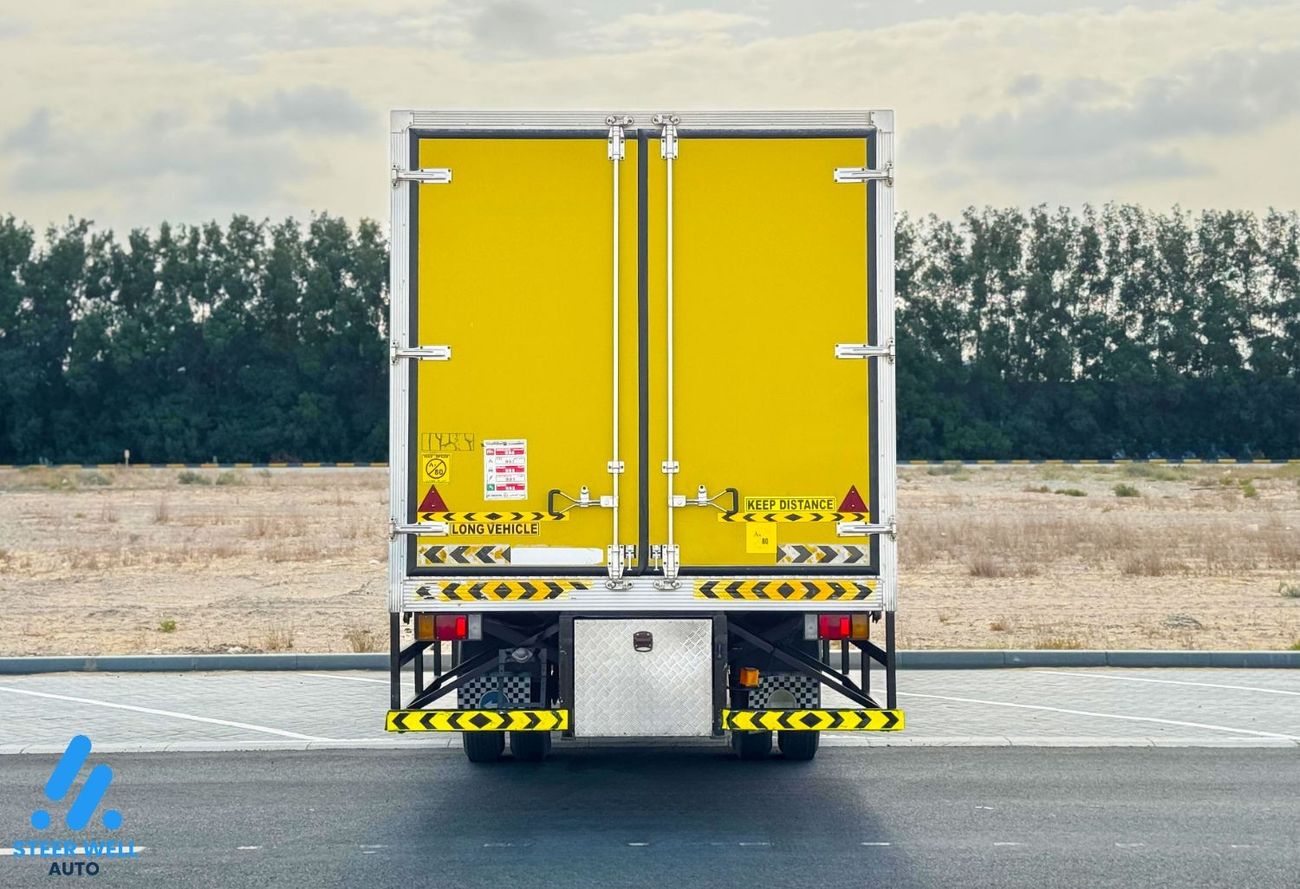 Isuzu FSR 8.2L Diesel LHD GCC Specs THERMOKING MD 200 Freezer Box