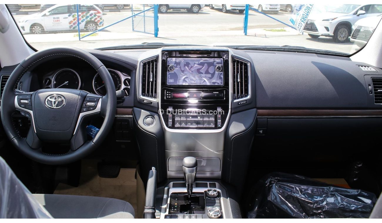 Toyota Land Cruiser VX 5.7 V8