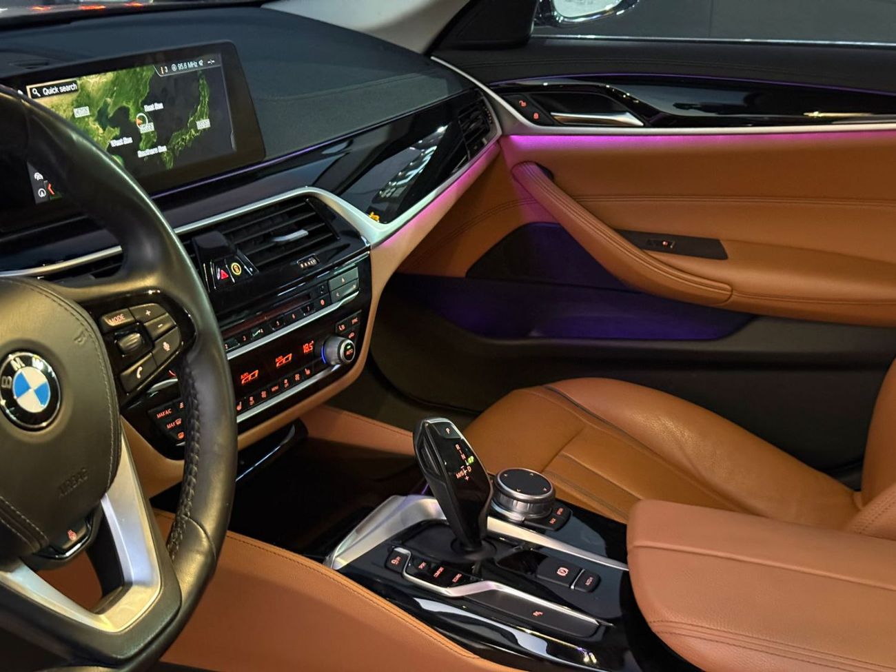 BMW 530i Exclusive Luxury 2.0L