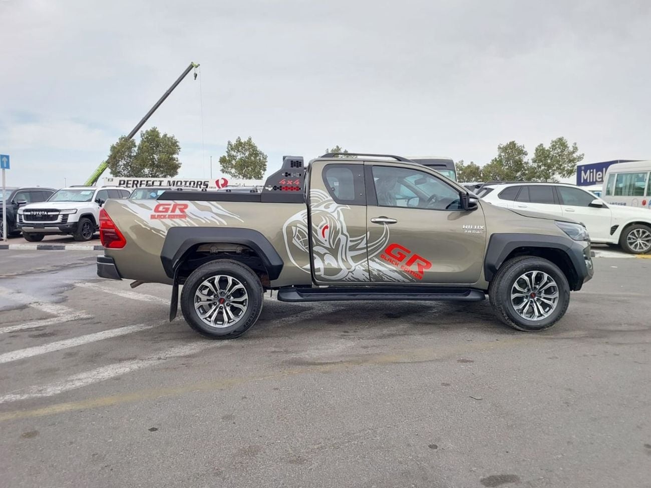 تويوتا هيلوكس (RAMADAN OFFER) TOYOTA HILUX PICKUP RHD 2016 MODEL 2.8 L DIESEL MANUAL(PM60567)