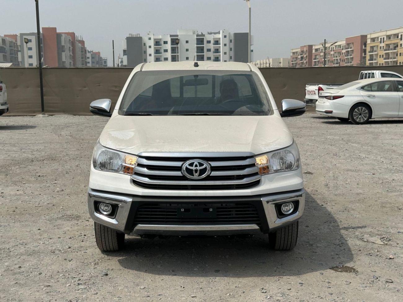 Toyota Hilux GL Short 2.7L TOYOTA HILUX S/C SWB 2.7 GLS-G