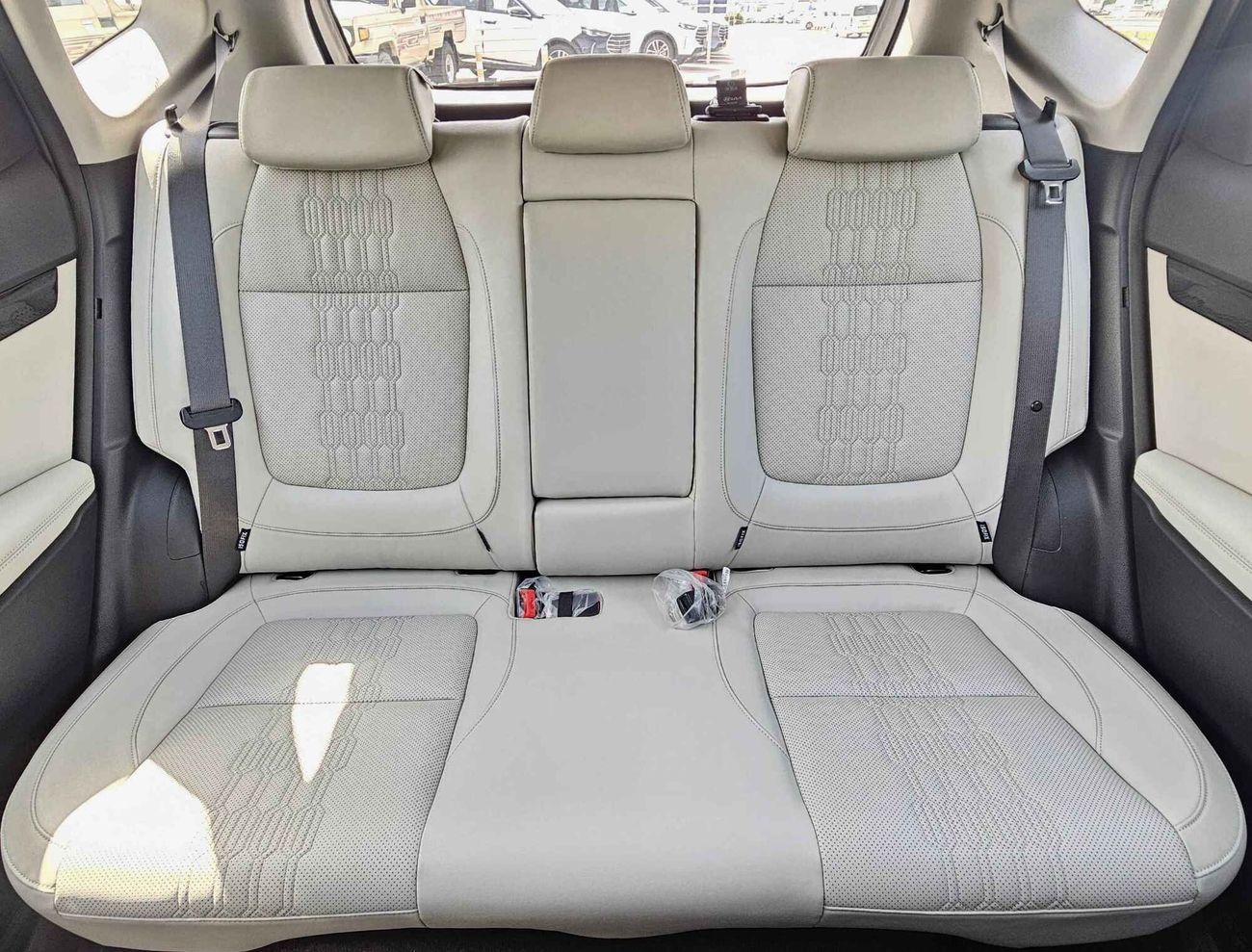 Kia Seltos SUNROOF / 1.5L / V4 / LEATHER SEATS & VENTILATED (CODE # 67976)