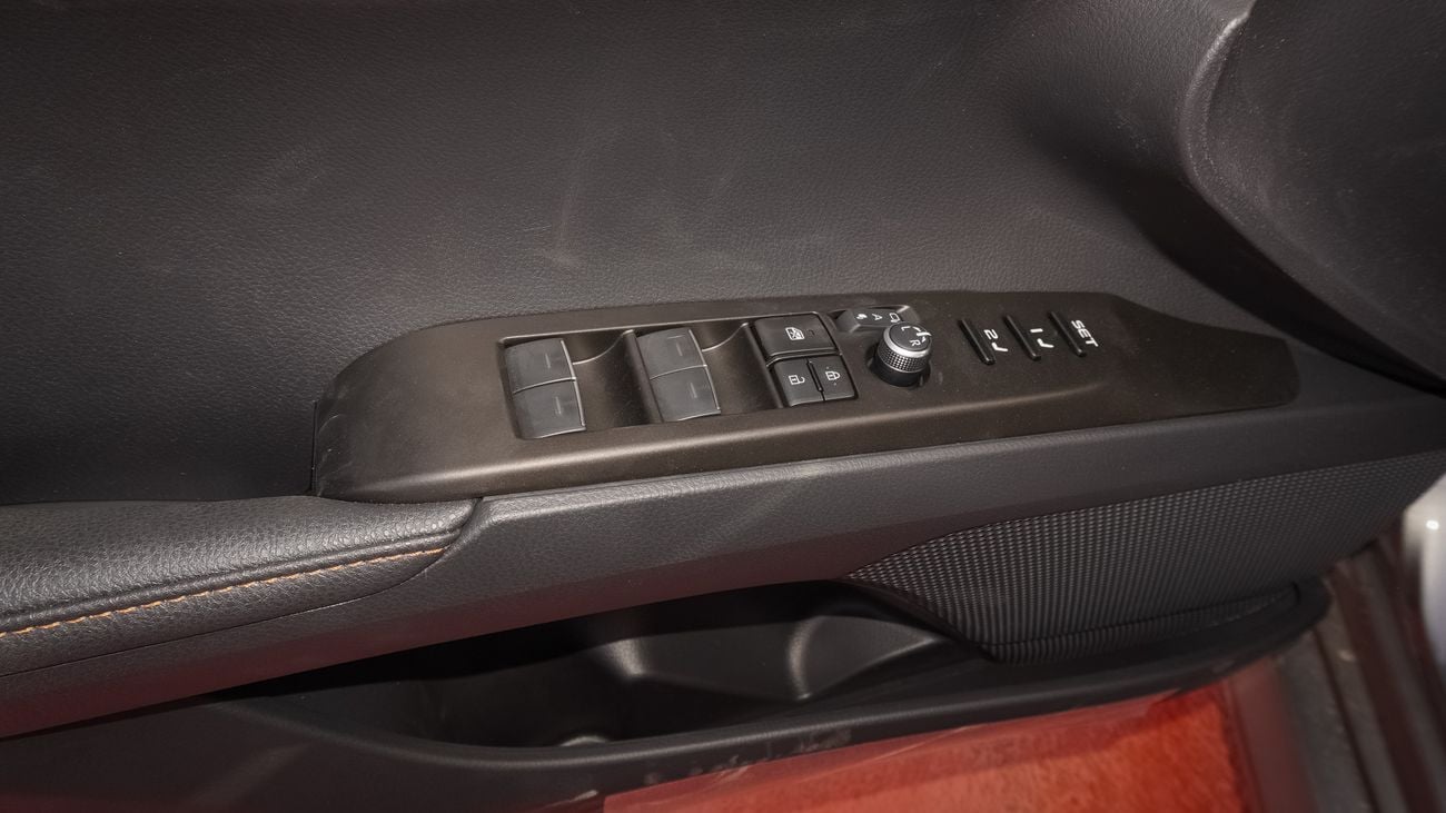 تويوتا كامري Lumiere 2.5L HEV