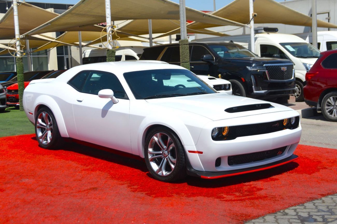 Dodge Challenger R/T 5.7L (370 HP) WHITE CLEAN V8 CAR IN BEST PRICE