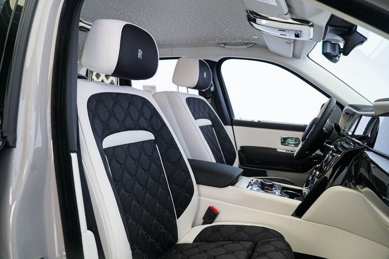 رولز رويس كولينان CULLINAN BLACK BADGE DUALTIY SEATS