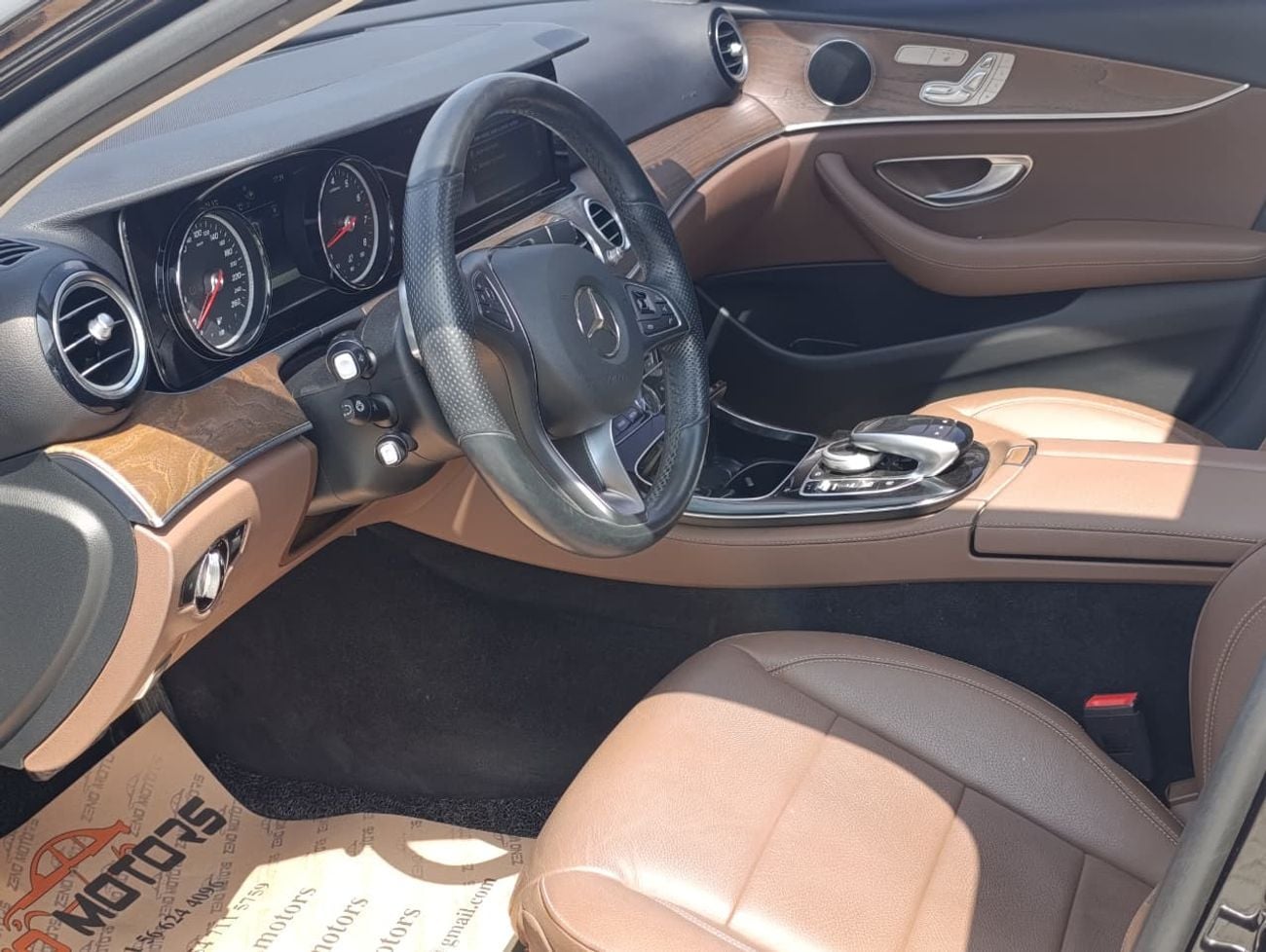 مرسيدس بنز E300 Premium + 2.0L