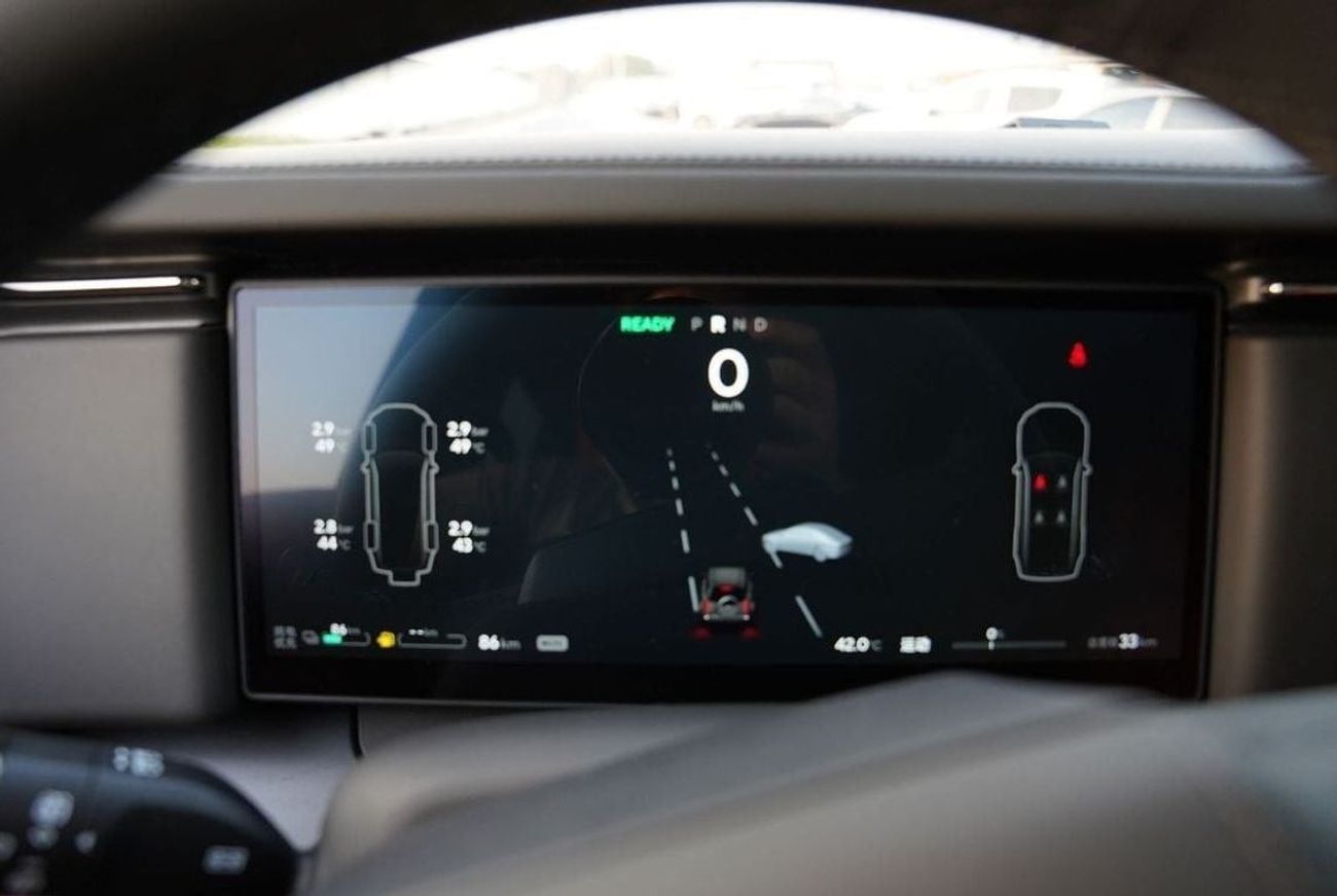 ROX 01 2025 ROX 01 VIP  Hybrid SUV 6Seaters with 2 keys AWD 0Km