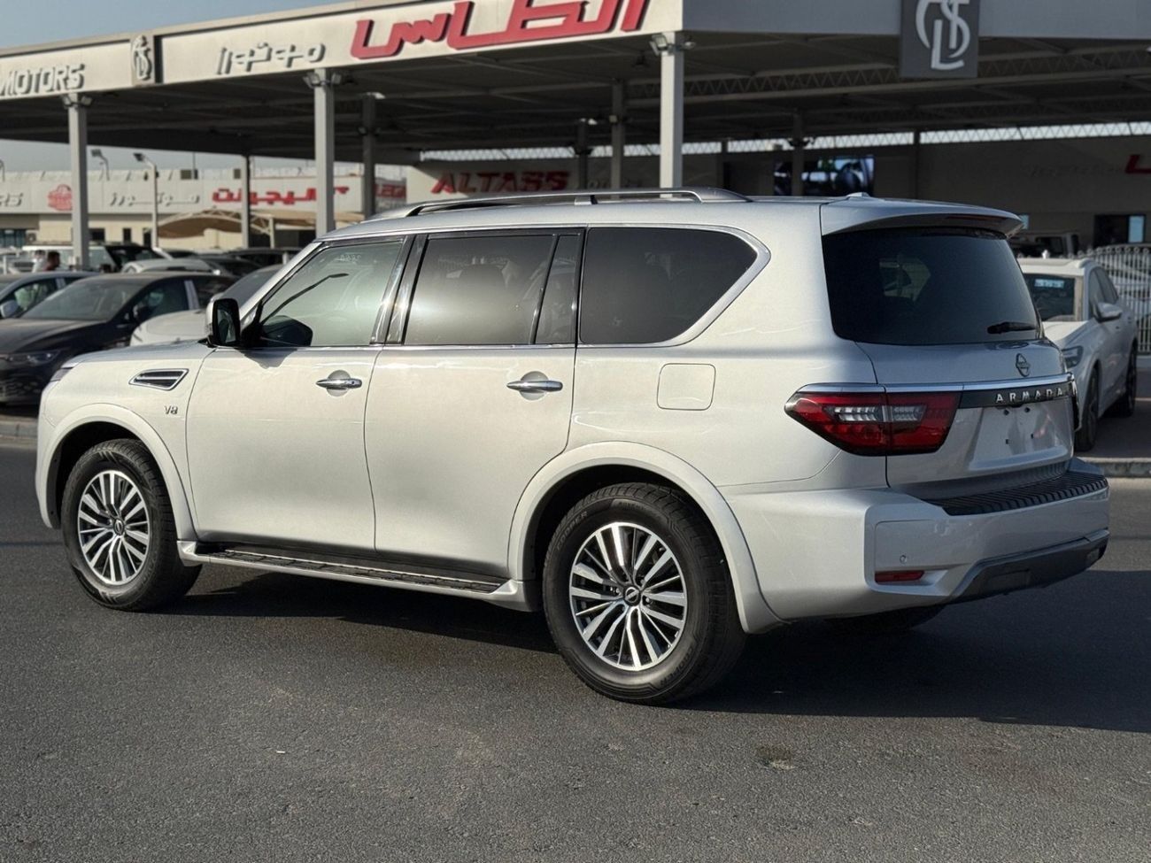 نيسان أرمادا SL 360 camera, Sunroof Full Option