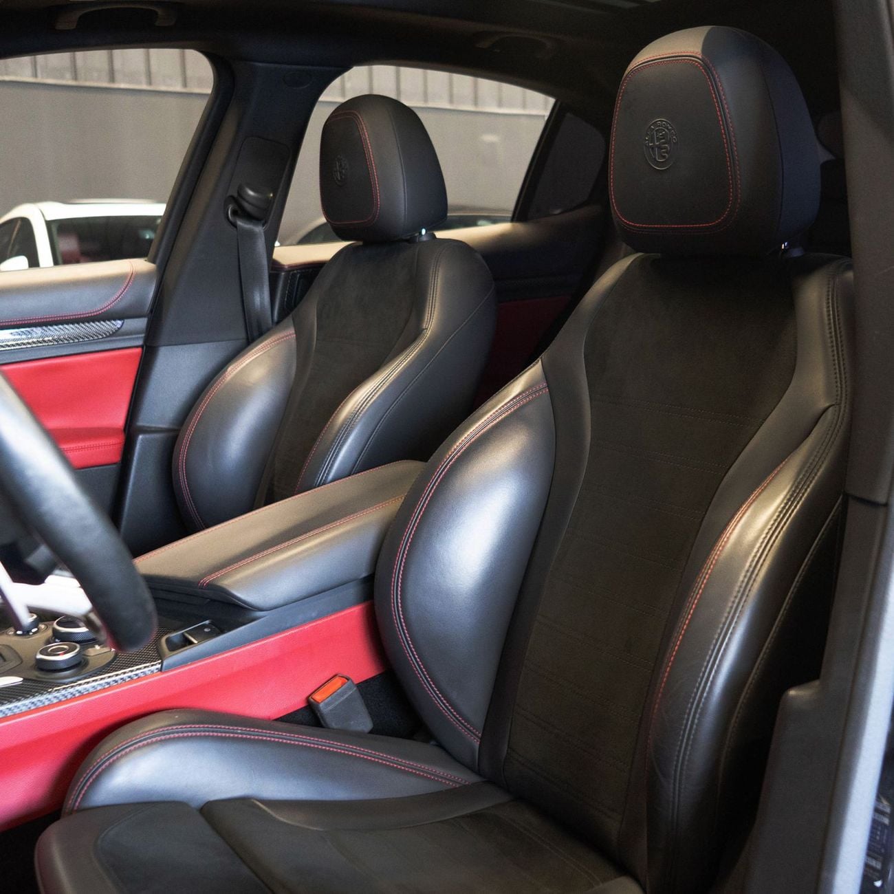 Alfa Romeo Stelvio Quadrifoglio 2.9L (503 HP) AED 2,299 P.M • 0% Downpayment • Alfa Romeo Stelvio Quadrifoglio • 1 Year