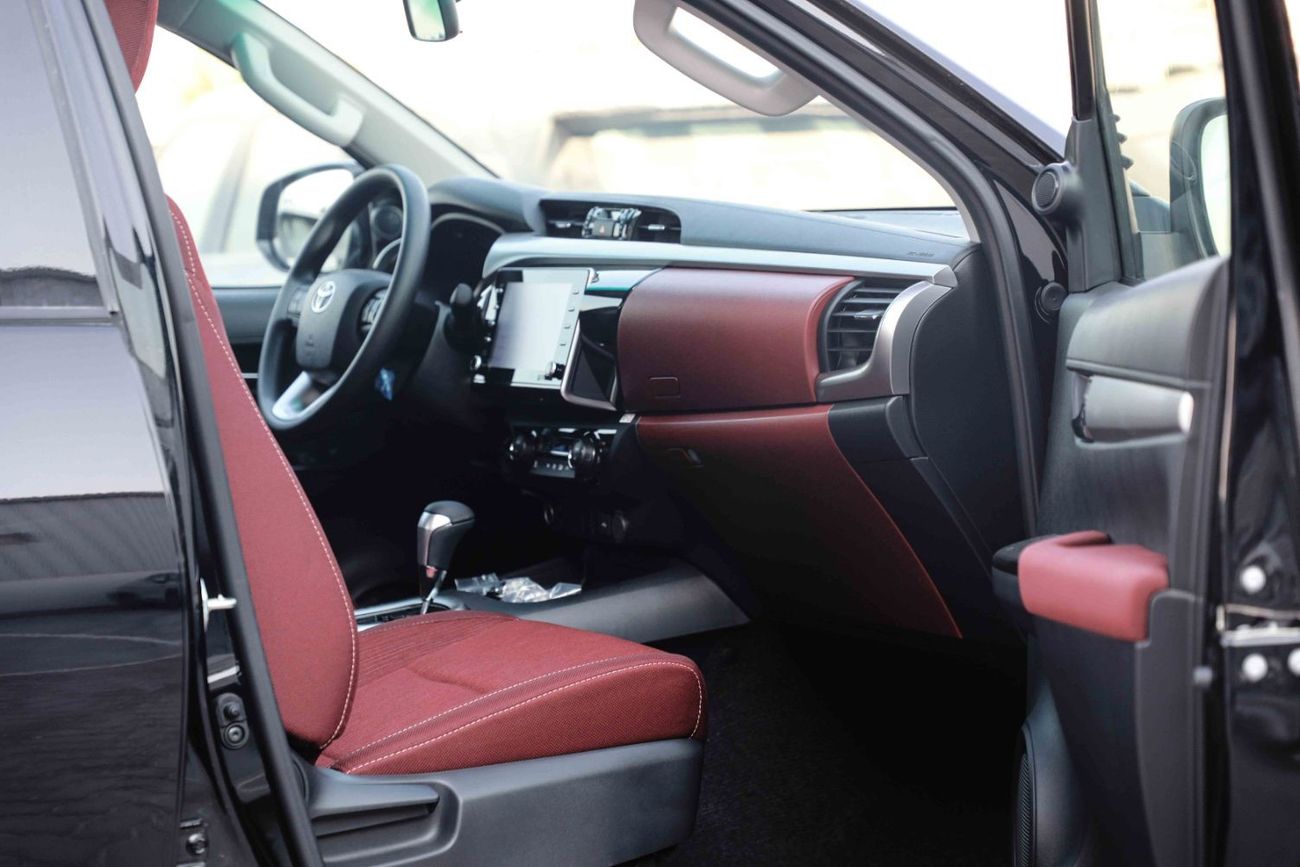 Toyota Hilux 2025 TOYOTA HILUX SR5 4.0 - ATTITUDE BLACK inside RED | Export Only