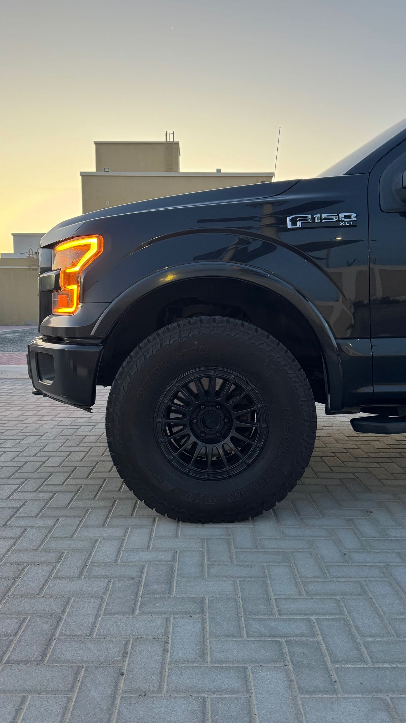 Ford F 150 XLT 5.0L (385 HP) Double Cab Utility
