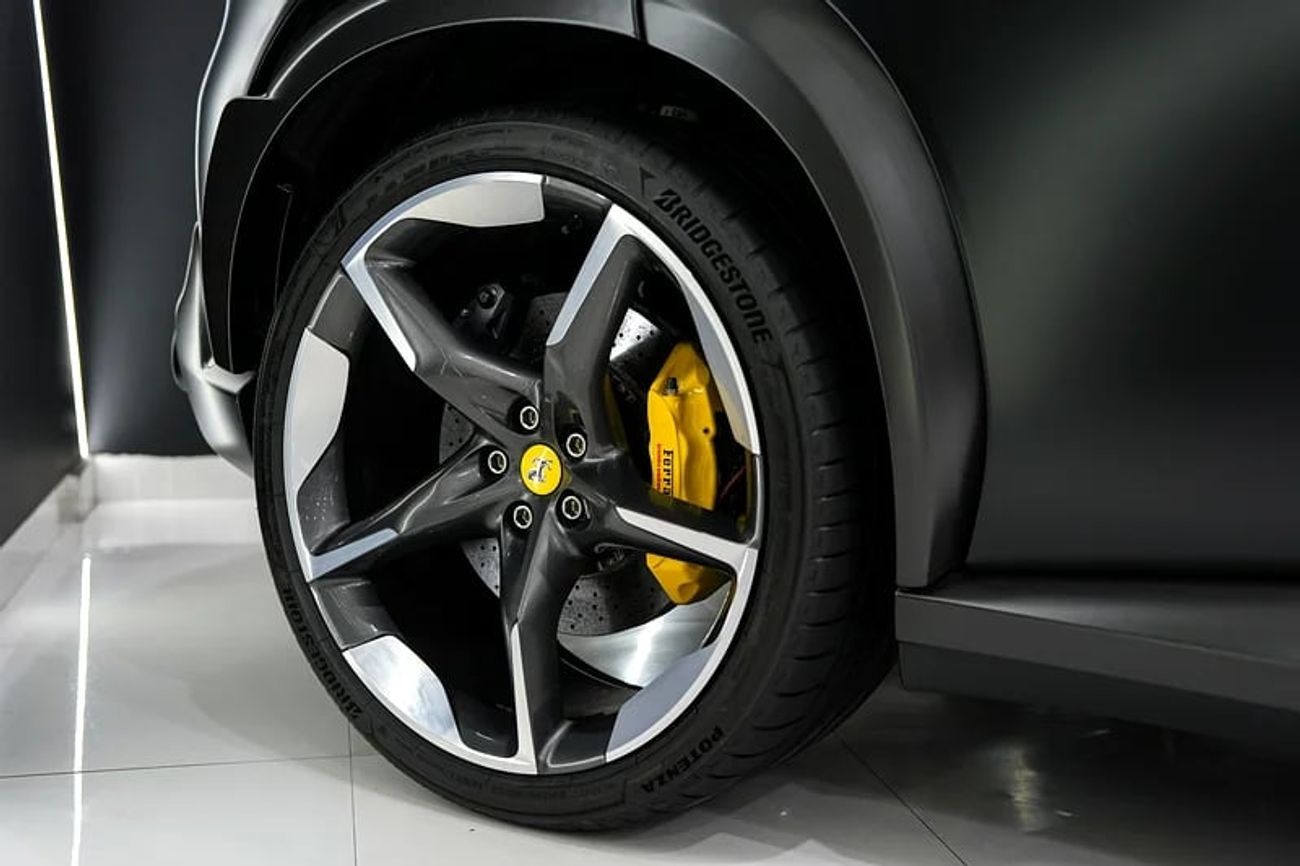 فيراري بوروسانجوي Panoramic Roof, Carbon Exterior/Interior, Dealer Warranty + Service!!