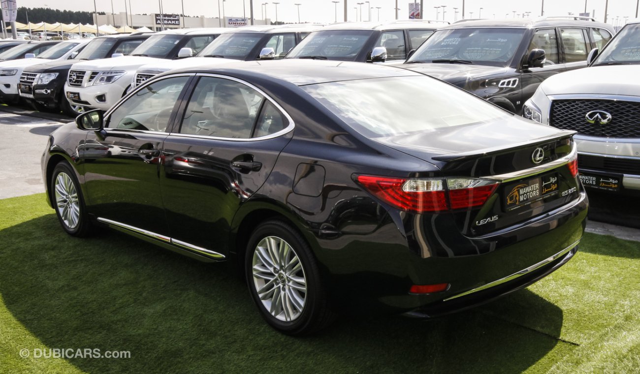 Lexus ES250