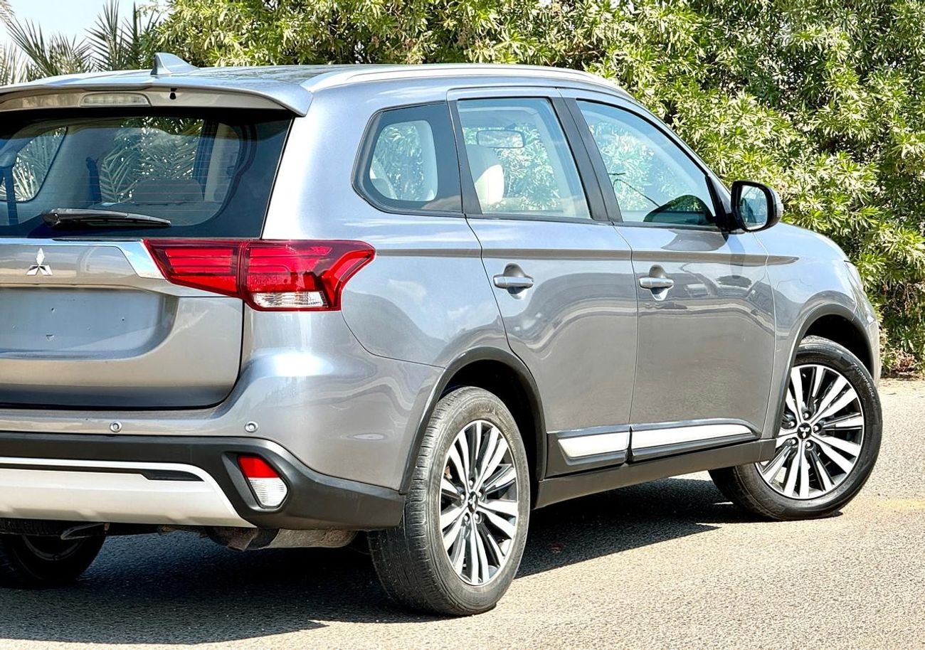 ميتسوبيشي آوتلاندر GLX High 2.4L 930-Monthly l GCC l Cruise, 4wd, GPS l Accident Free