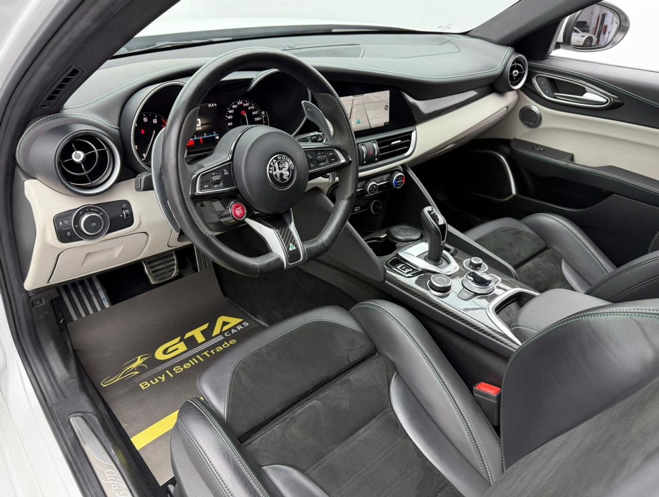 ألفا روميو جوليا Quadrifoglio 2.9L (510 HP) 2020 Alfa Romeo Giulia ,Gargash Warranty+Service Contract+Full Service Hi