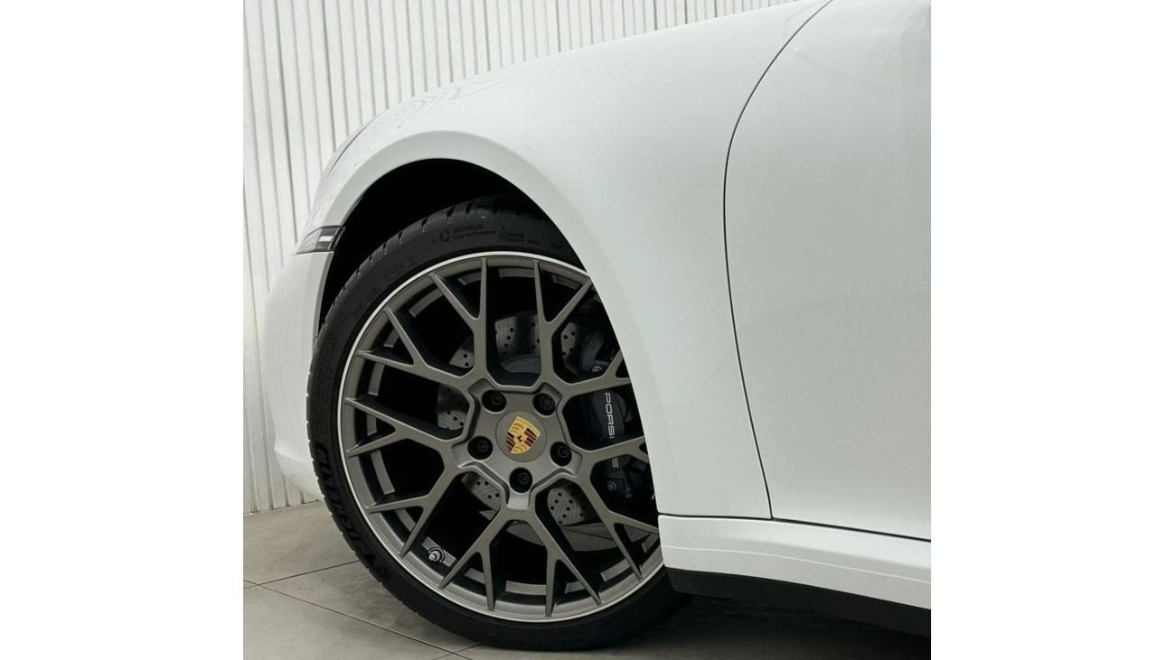 Porsche 911 *Brand New* 2024 Porsche 911/992 Carrera, April 2026 Porsche Warranty, Delivery Kms, GCC