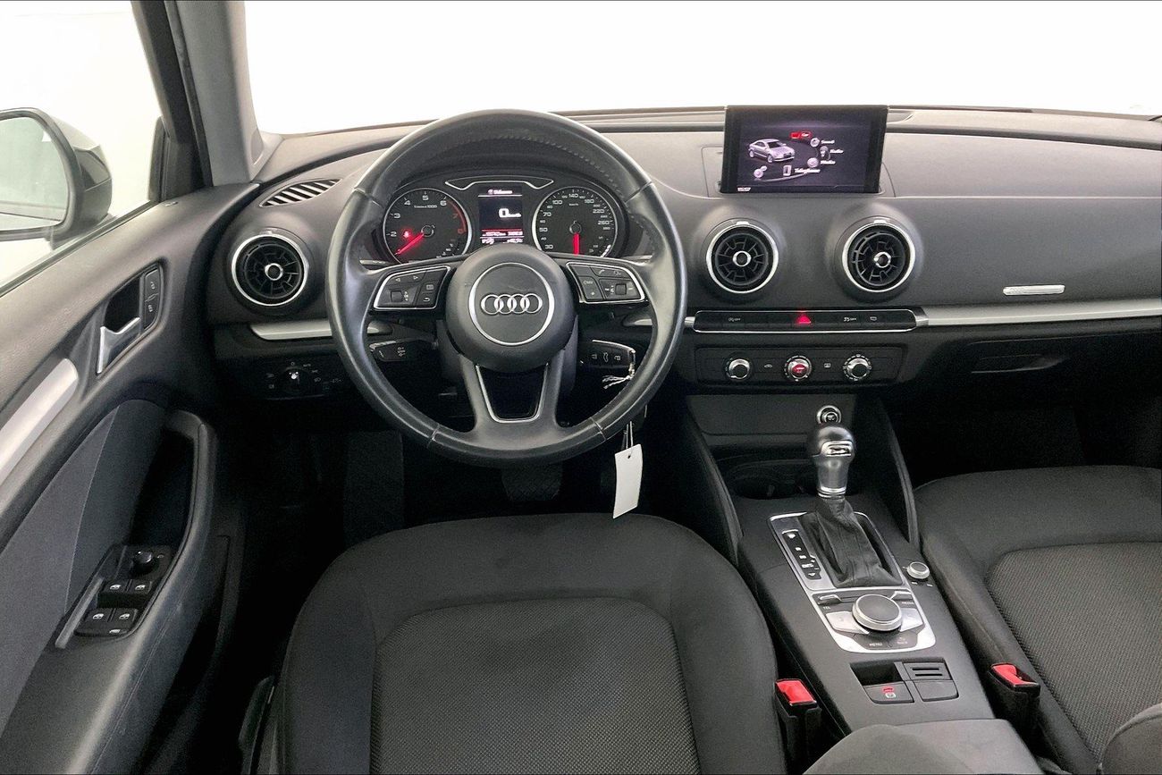 أودي A3 30 TFSI | شامل الضمان | 0 ﺪﻔﻋﺓ ﺃﻮﻟﻯ