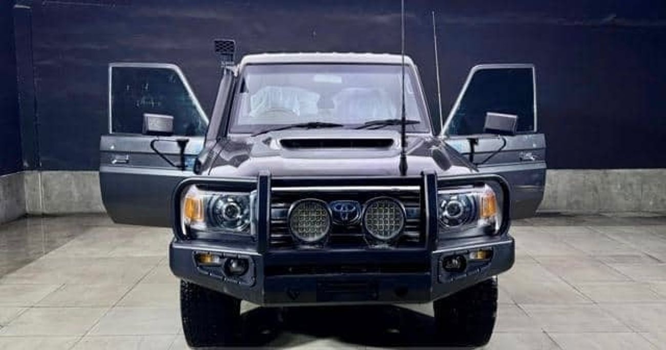 Toyota Land Cruiser Pick Up Double Cabin 2016 Model RHD Diesel Engine Full Option