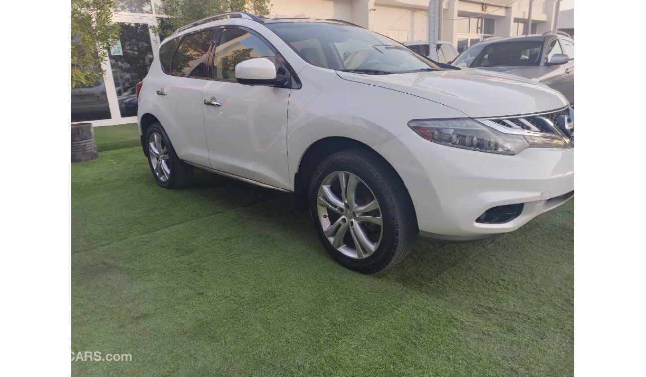 Nissan Murano 2011 model number one, white inside, beige screen, camera, wheels, sensors, speed stabilizer, contro