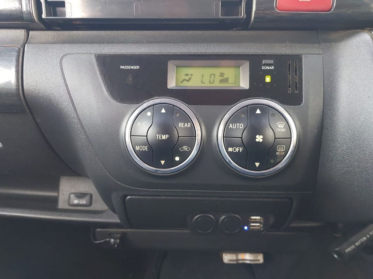 Toyota Hiace 2011 TOYOTA HIACE VAN RHD PETORL AUTOMATIC 2.0 CC(PM46101)
