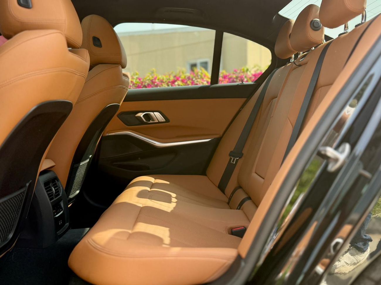 بي أم دبليو 320 2,056 AED Monthly II BMW 320i M Kitt II 0% Down payment II Still Under Warranty To 2027