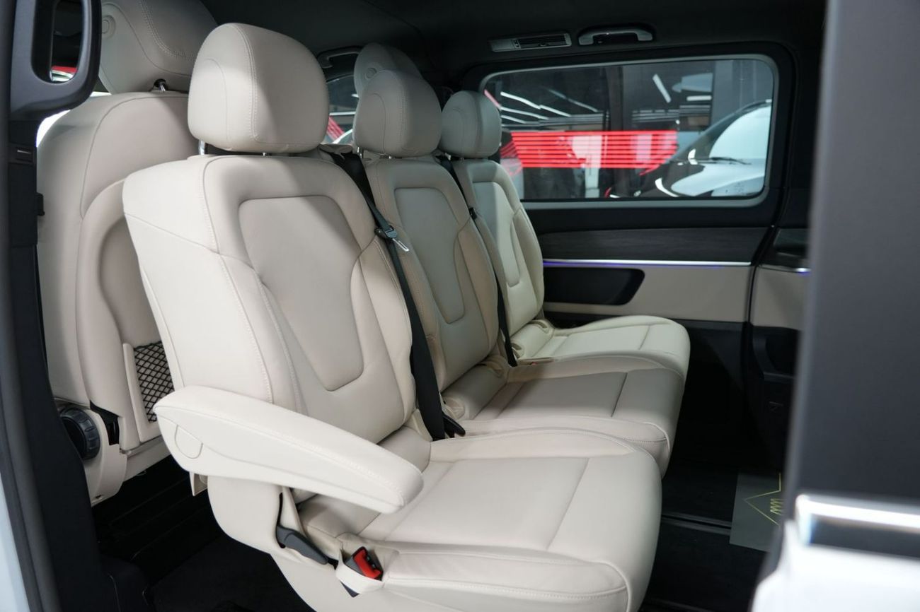 مرسيدس بنز V 300 Mercede-Benz V 300 AVANTGARDE | 2026 GCC 0km | Agency Warranty | 360 View | 64 colors Ambeint Lights