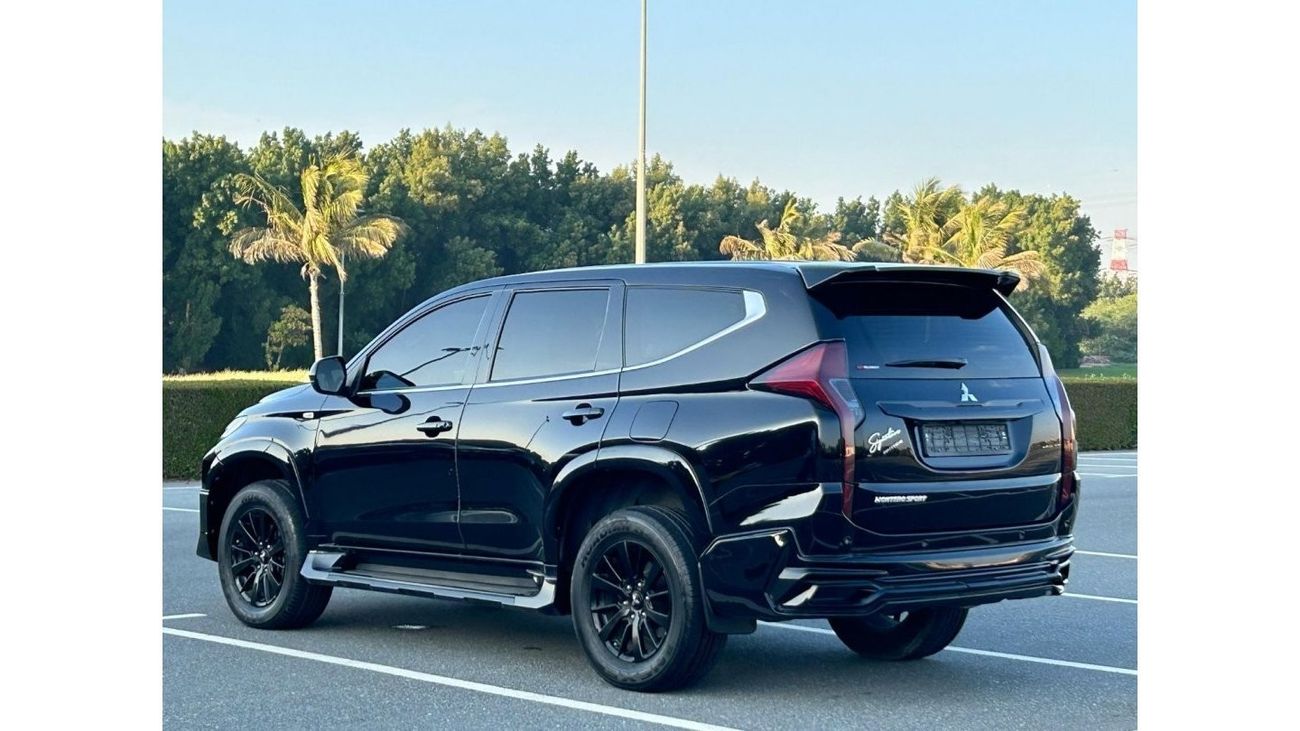 Mitsubishi Montero GLS Premium Montero Sport signature edition 2019 GCC 2Keys // Low mileage // Full option // perfect