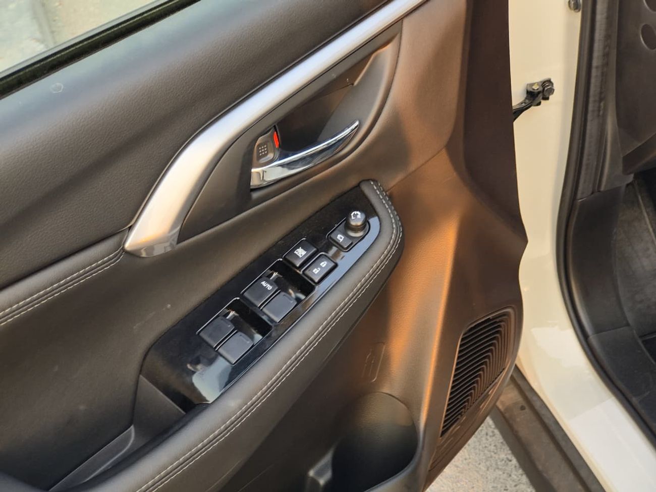 سوزوكي جراند فيتارا Suzuki Grand Vitara Suzuki Grand Vitara 1.5L Hybrid GLX , White , Automatic Model 2024, FWD