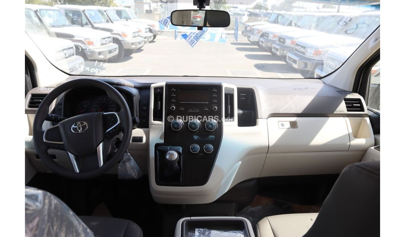 Toyota Hiace GL -High Roof Commuter TOYOTA HIACE COMMUTER 2.8L DIESEL HIGH ROOF MANUAL TRANSMISSION