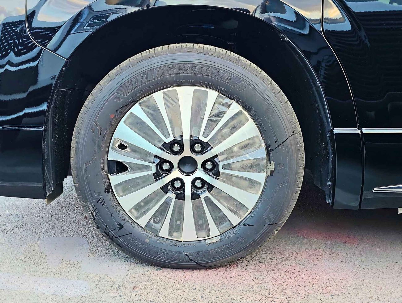 Toyota Granvia PREMIUM, 3.5L V6 PETROL A/T, 360* CAMERAS /  VSC 8” MULTIMEDIA OTTOMAN SEATS (CODE #  69029)