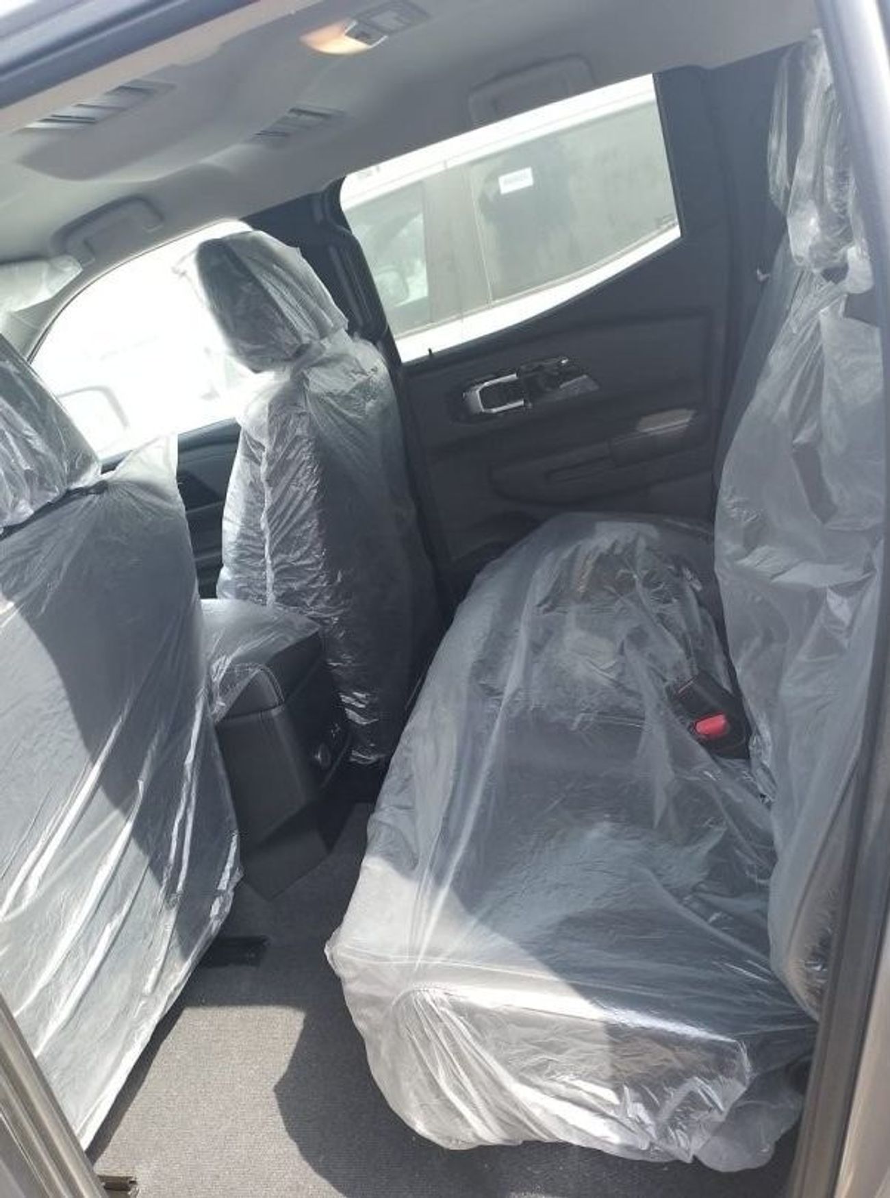 Mitsubishi L200 2.4L DIESEL FULL OPTION A/T 2024