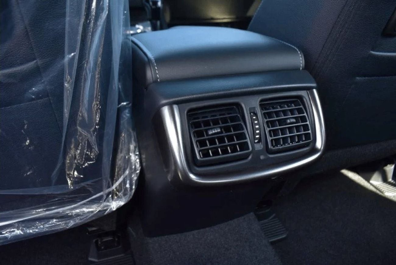 تويوتا هيلوكس 2025 TOYOTA HILUX DOUBLE CAB GR SPORTS V4 2.8L diesel 4WD AT