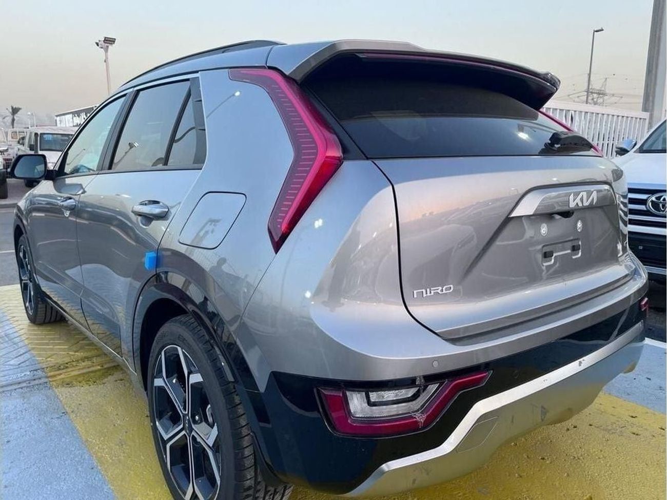 كيا نيرو 1.6L HYBRID A/T 2023