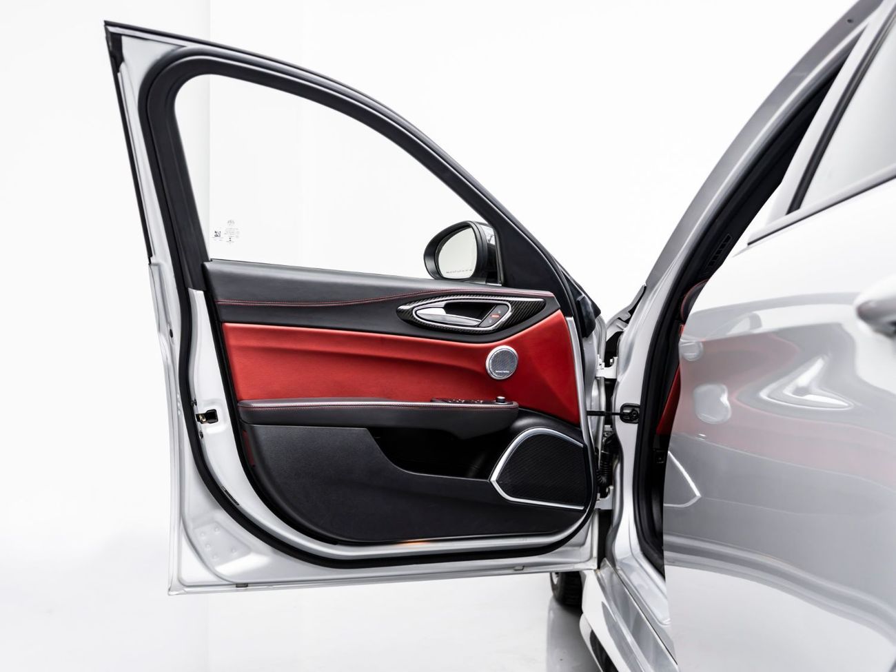 Alfa Romeo Giulia Quadrifoglio 2.9L (510 HP) 2020 Alfa Romeo Giulia Quadrifoglio, 2026 Agency Warranty + Service Contr