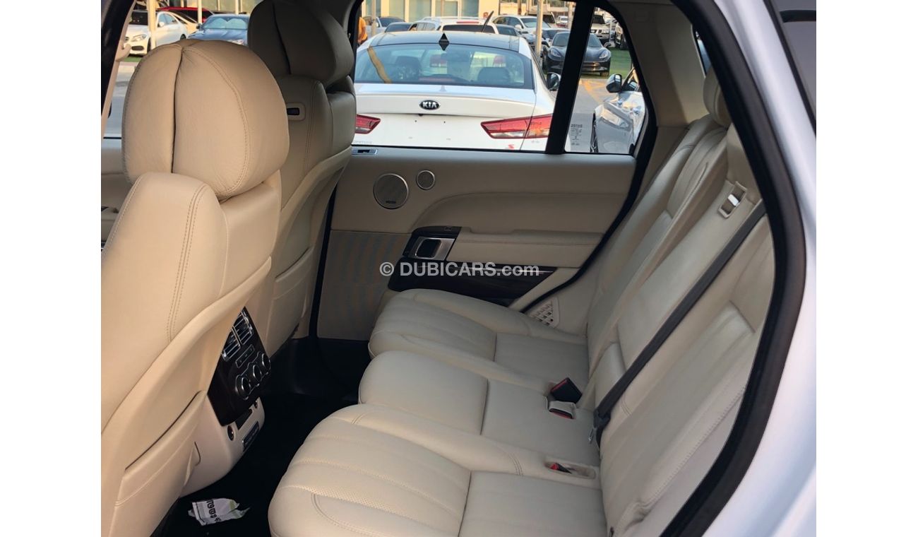 Land Rover Range Rover RANG ROVER VOUGE MODEL 2013 GCC CAR PERFECT CONDITION FULL OPTION