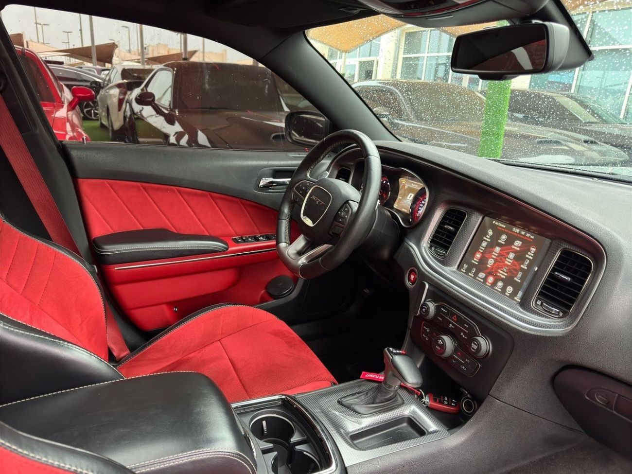 Dodge Charger SRT Hellcat 6.2L (707 HP)