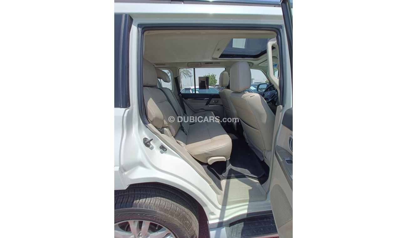 Mitsubishi Pajero // 889 AED Monthly //  SUNROOF / ELECTRIC / LEATHER SEAT LOT / FOP (LOT # 15485)
