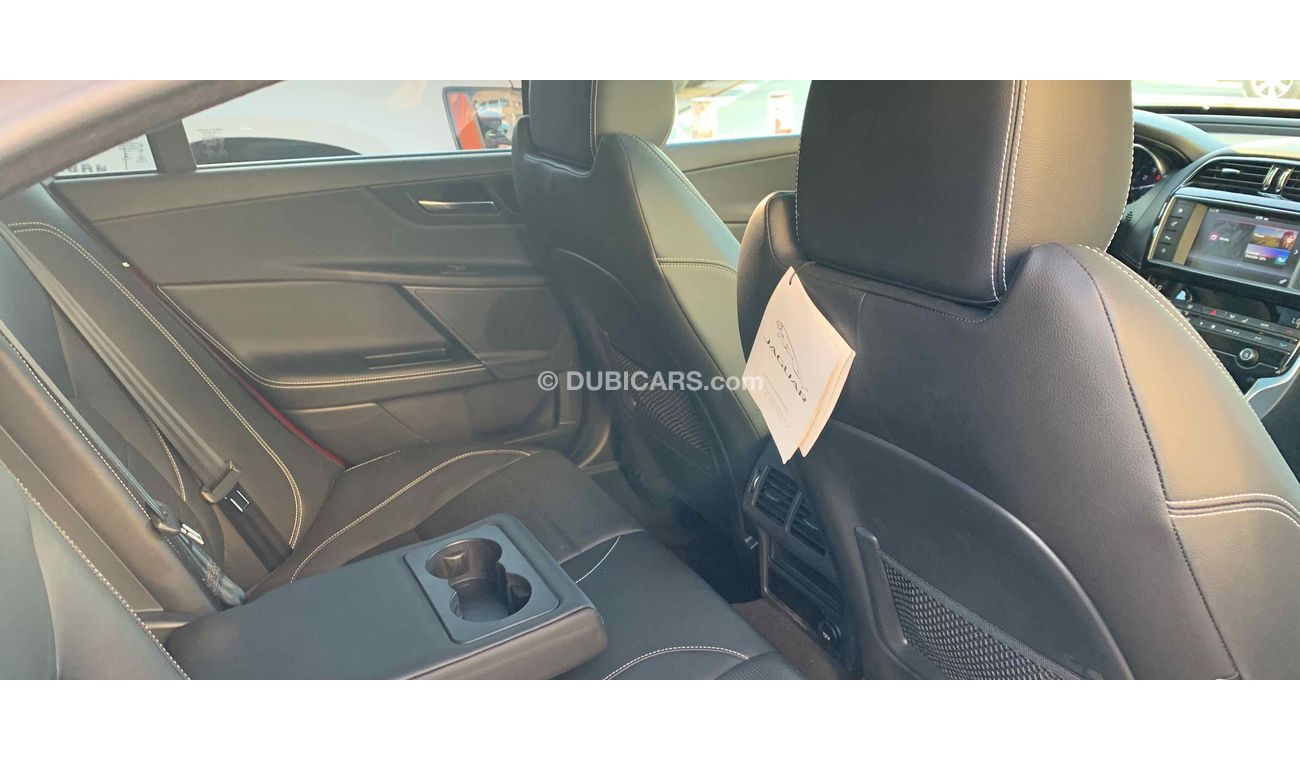 Jaguar XE 2.0 L warranty 1 year