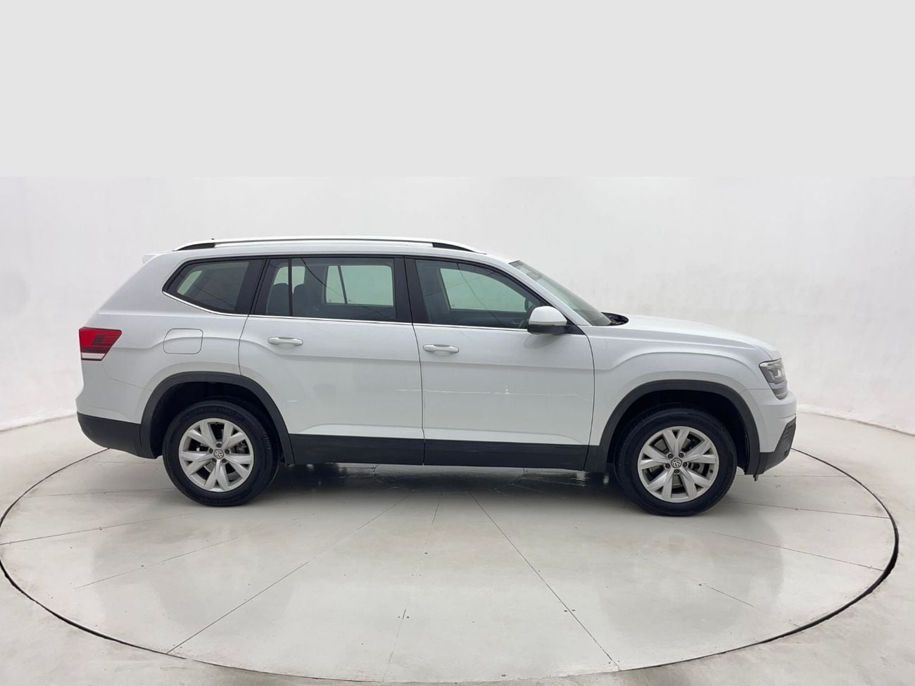 فولكس واجن تيرامونت 2L 2019 | 0 DP | 806/Month | 30 Day Return | Service History